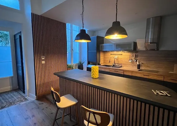 N 36 Signature * Pau