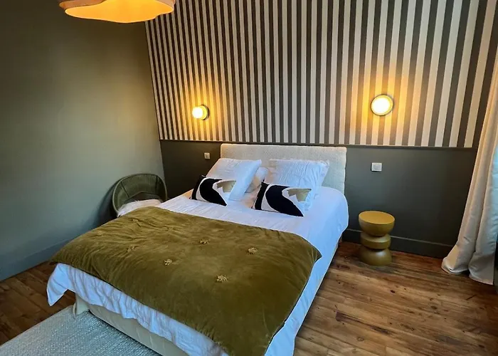 N 36 Signature * Pau